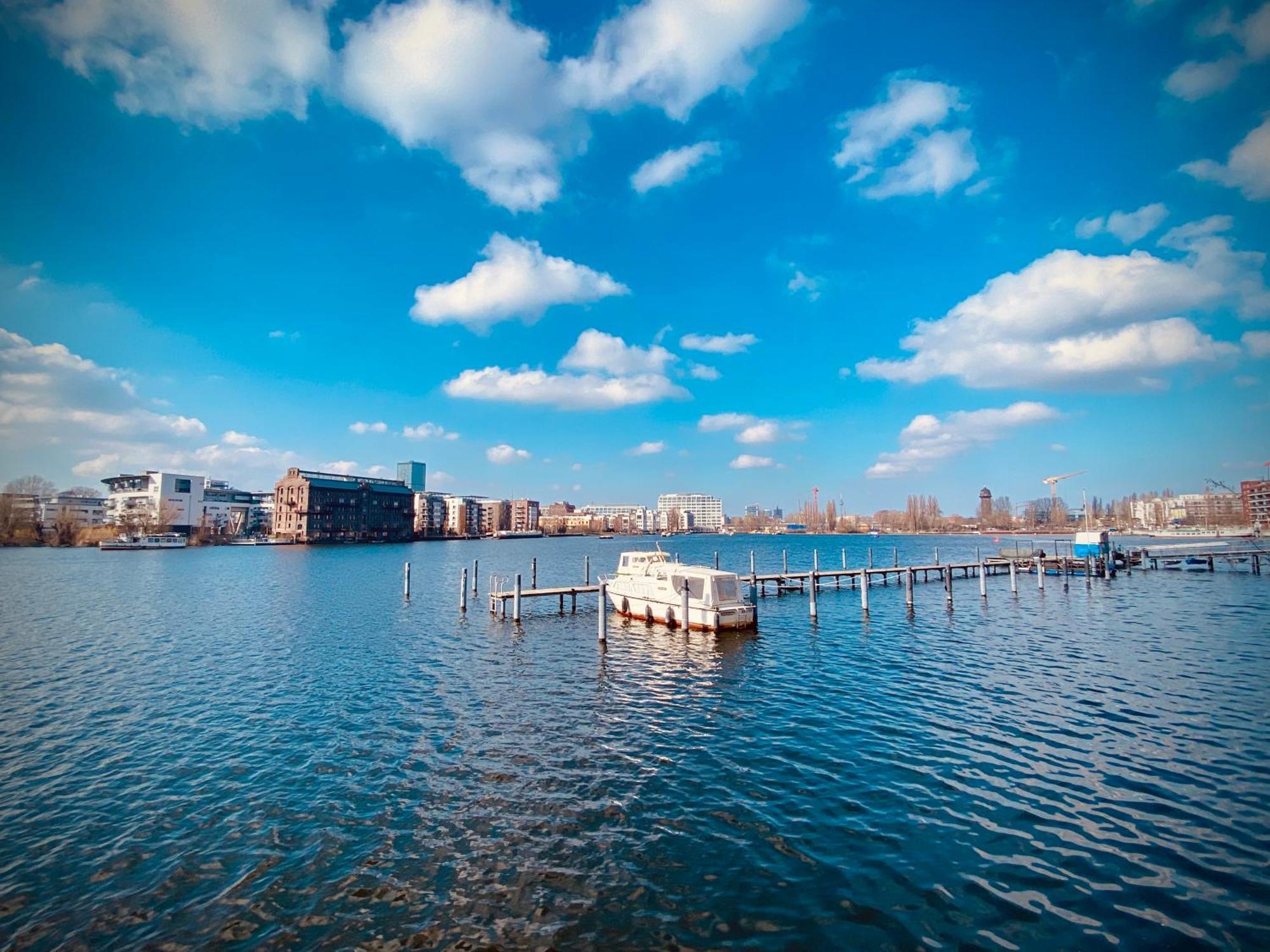 Schoene Aussichten Mitten In Berlin - Il Sole Esterno foto